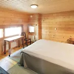 Okkolan Lomamoekit Chalet
